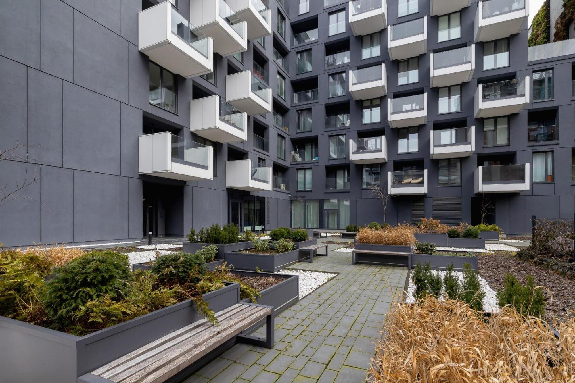 Unique With Balcony & Parking Zablocie Cracow By Renters Prestige * Kraków