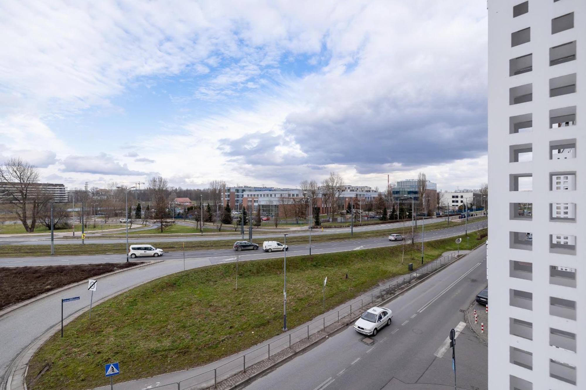 Unique With Balcony & Parking Zablocie Cracow By Renters Prestige Apartment