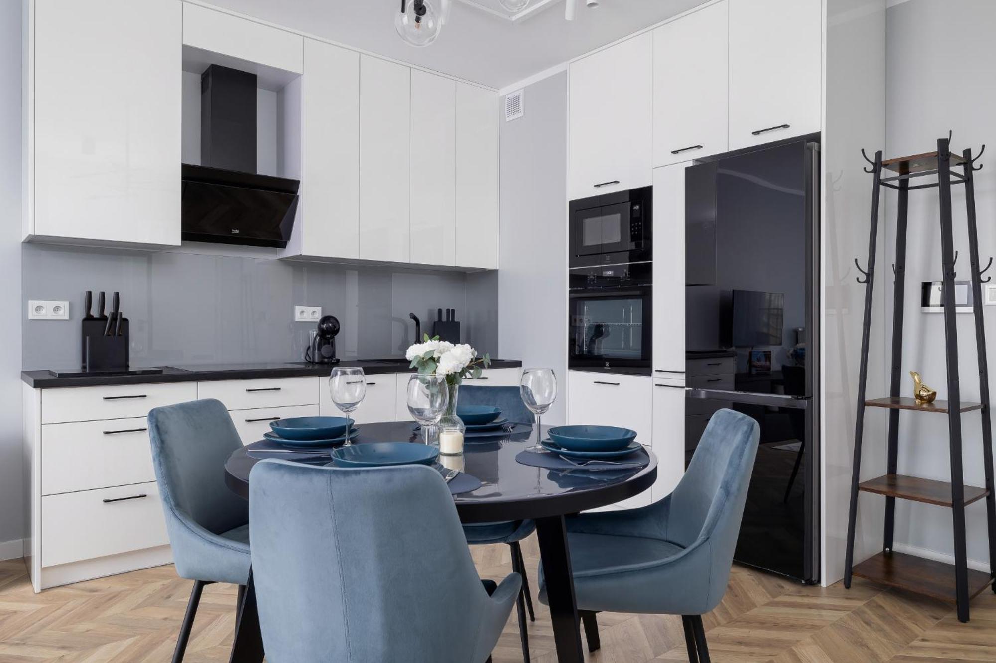 Unique With Balcony & Parking Zablocie Cracow By Renters Prestige Krakow